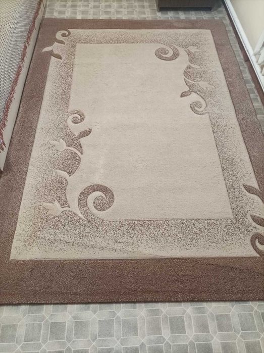 Килим много запазен 170/240