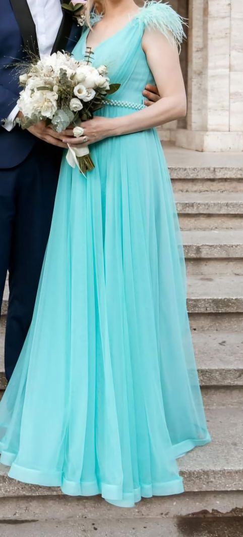 Super pret! Rochie lungă turcoaz elegantă, pene umeri, S-M,ca NOUA!