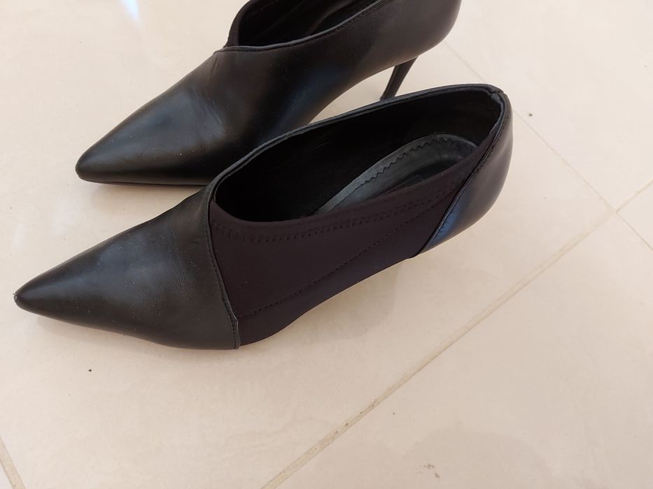 Vand pantofi de la Tosca Blu din piele naturala