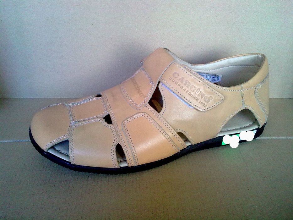 Продава обувки чехли сандали естествена кожа