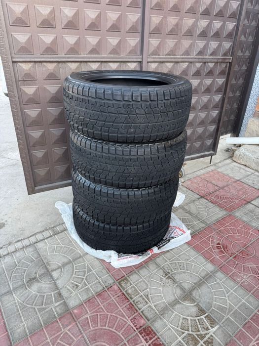 Комплект зимних шин Yokohama 265/50 R20. Можно в рассрочку 0/0/12