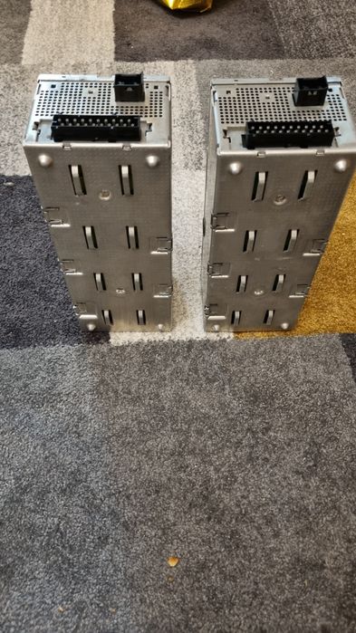 Vând  două amplificatoare Logic7 BMW e65