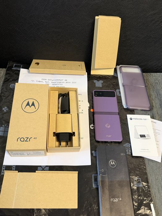 256GB Motorola Razr 40 Гаранция 2027 г.  Lilac