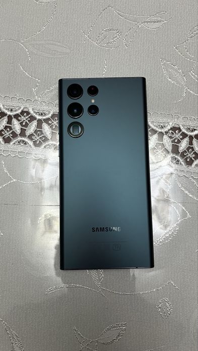 Samsung S22 Ultra. Ram12gb.  256 gb.
