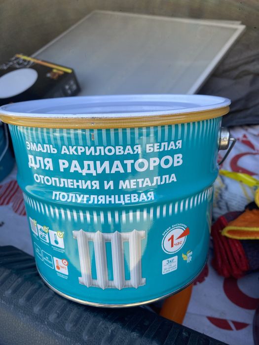 Продам эмаль акриловая белая новая
