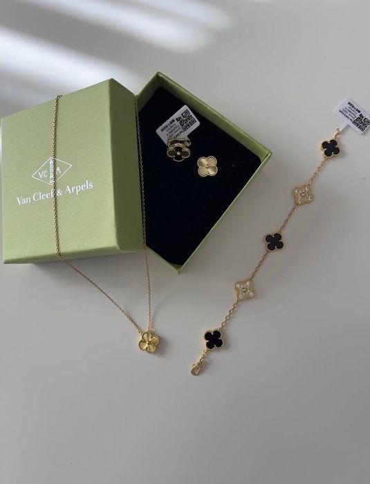 Комплект Van Cleef & Arpels Gold