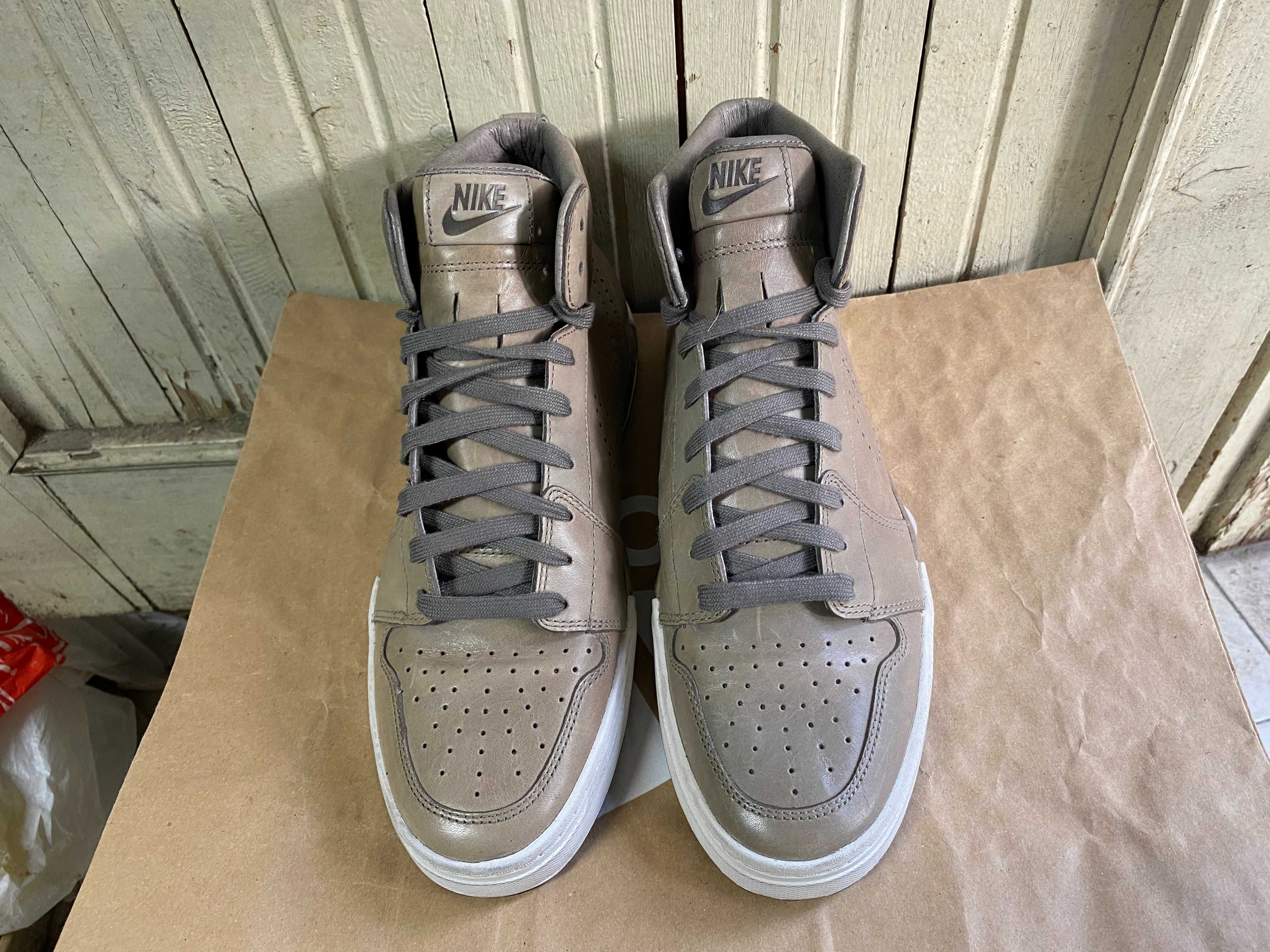 ''Nike Air Royal Mid''оригинални мъжки маратонки 43 номер