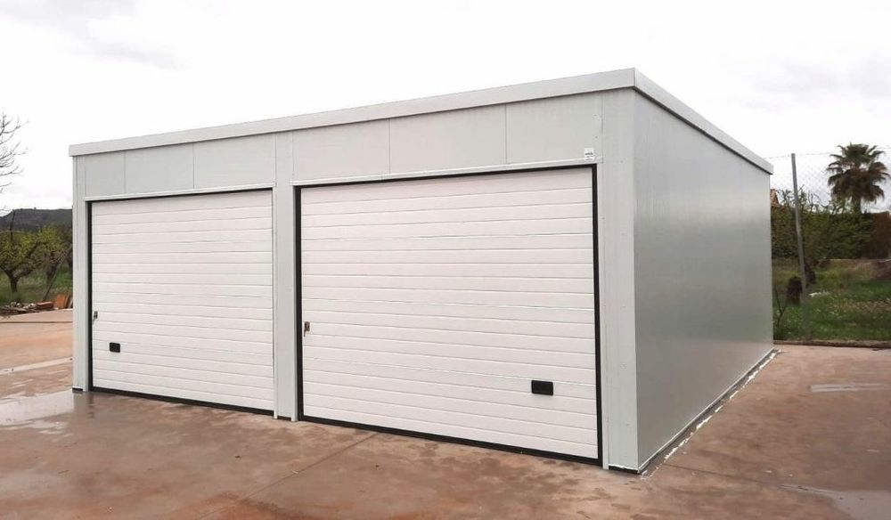 Garaje metalice din panouri sandwich