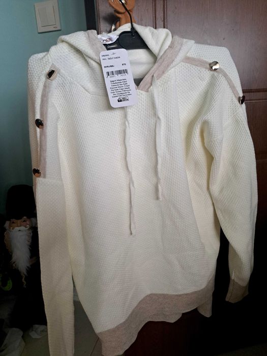 Нови модерна жилетка и сет панталон с блузон