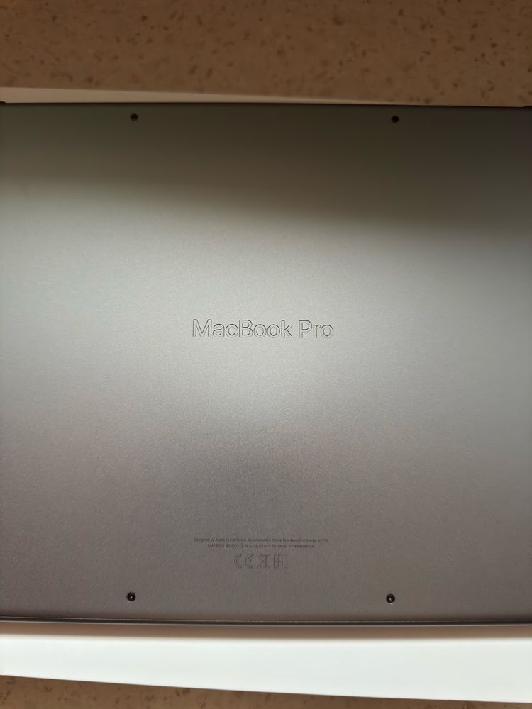 MacBook Pro M2 14“