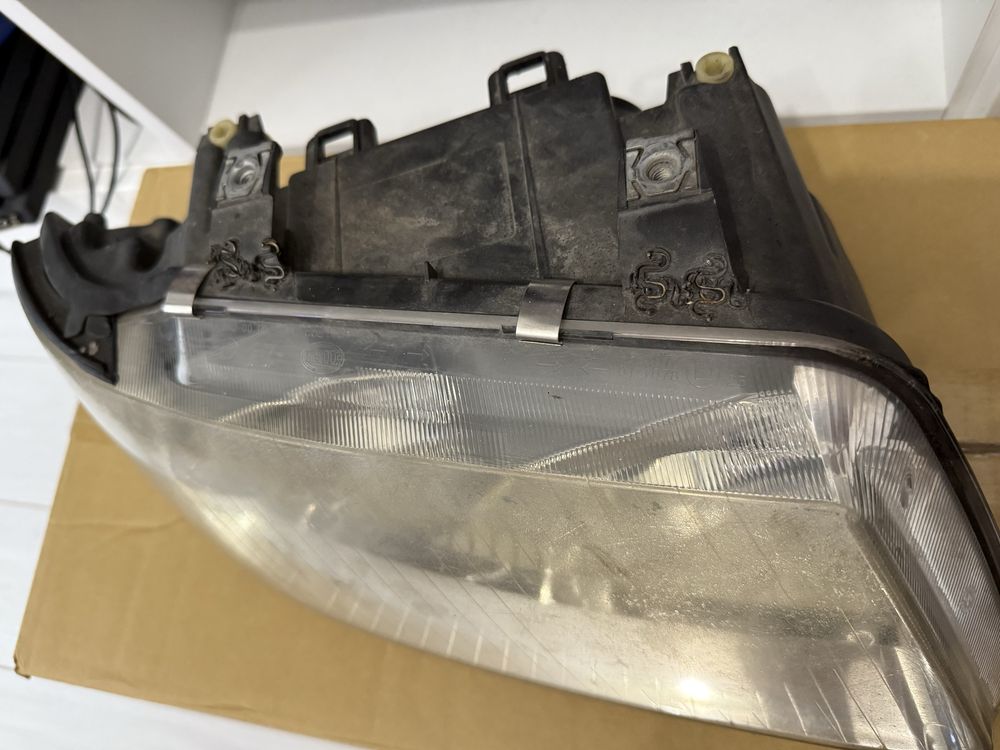 Ауди А3 8л фарове / Audi A3 8L Hella headlights