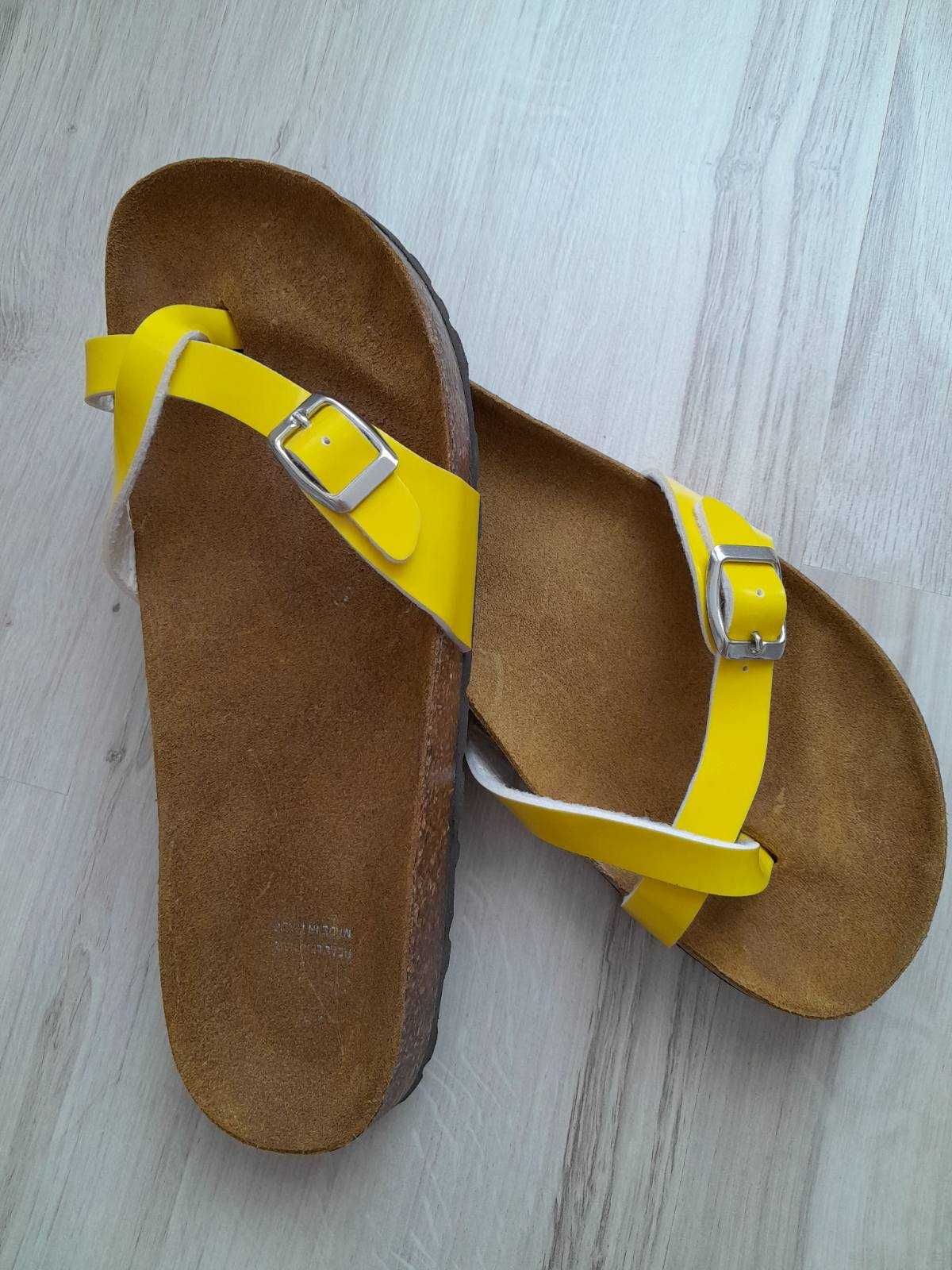 Продавам чехли  BATA