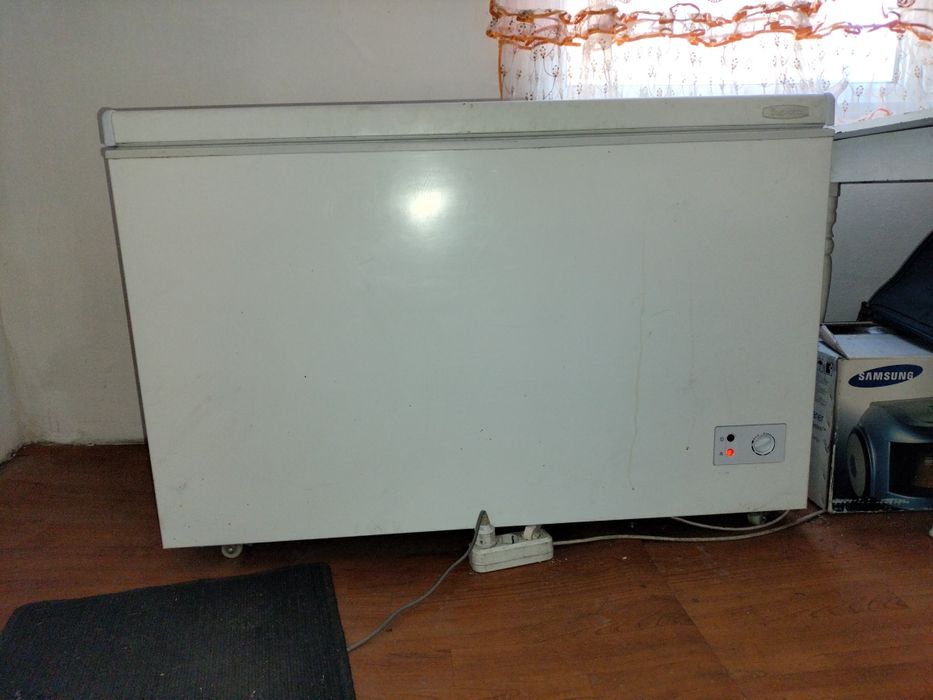 Срочно продам рабочий большой морозильник