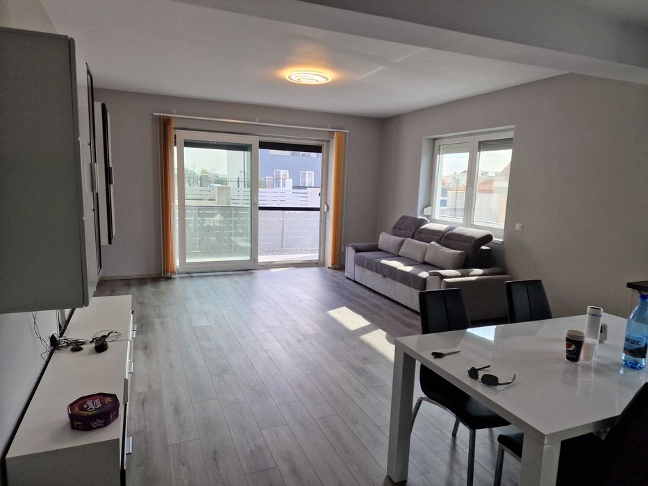 Apartament 2 camere Floare de Colt