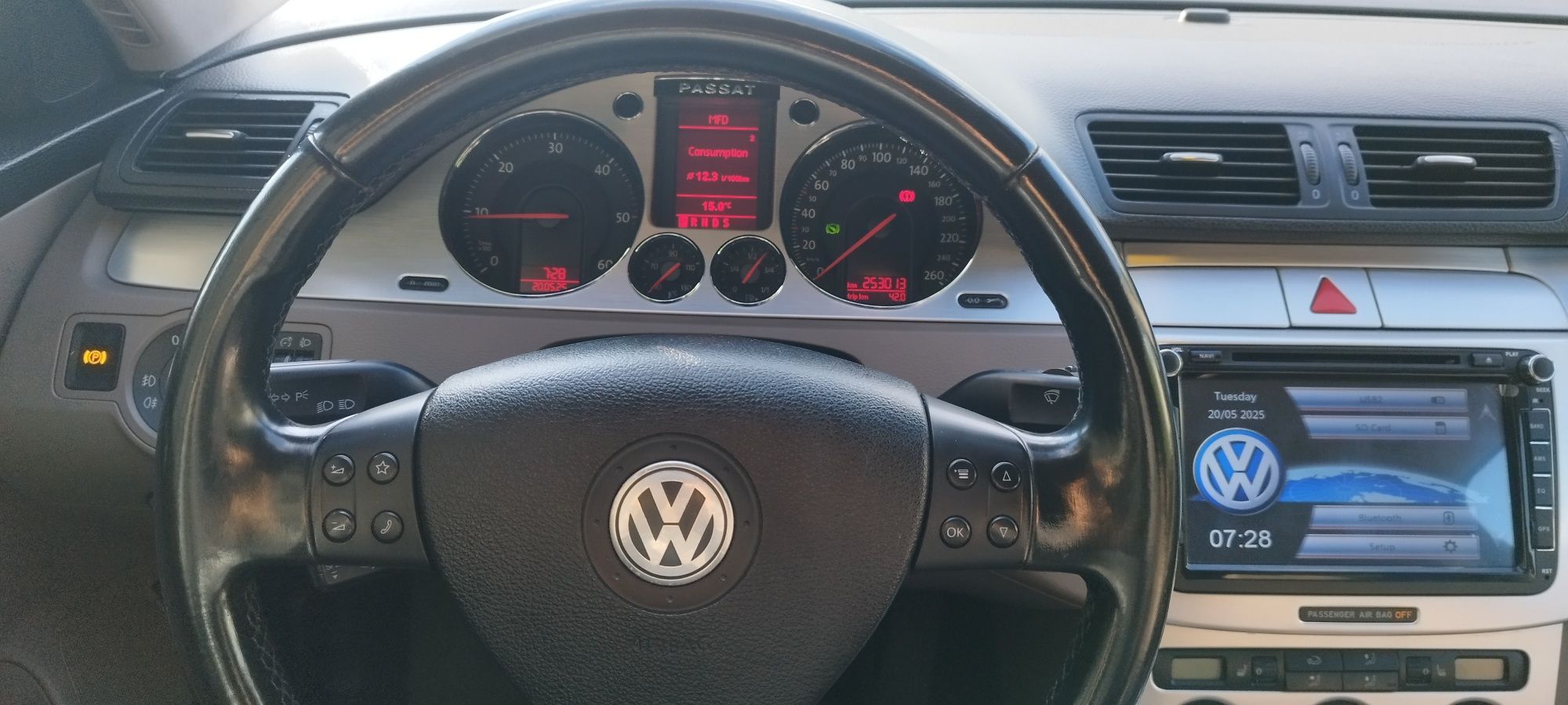 Продавам Пасат B6, 2.0TDI, 140к.с.
