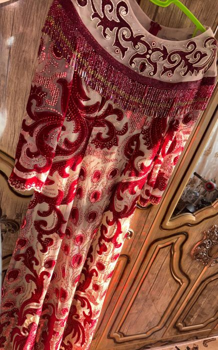 Ансамбль срочно сотилади арзон нархда Обувь бонусга берилади