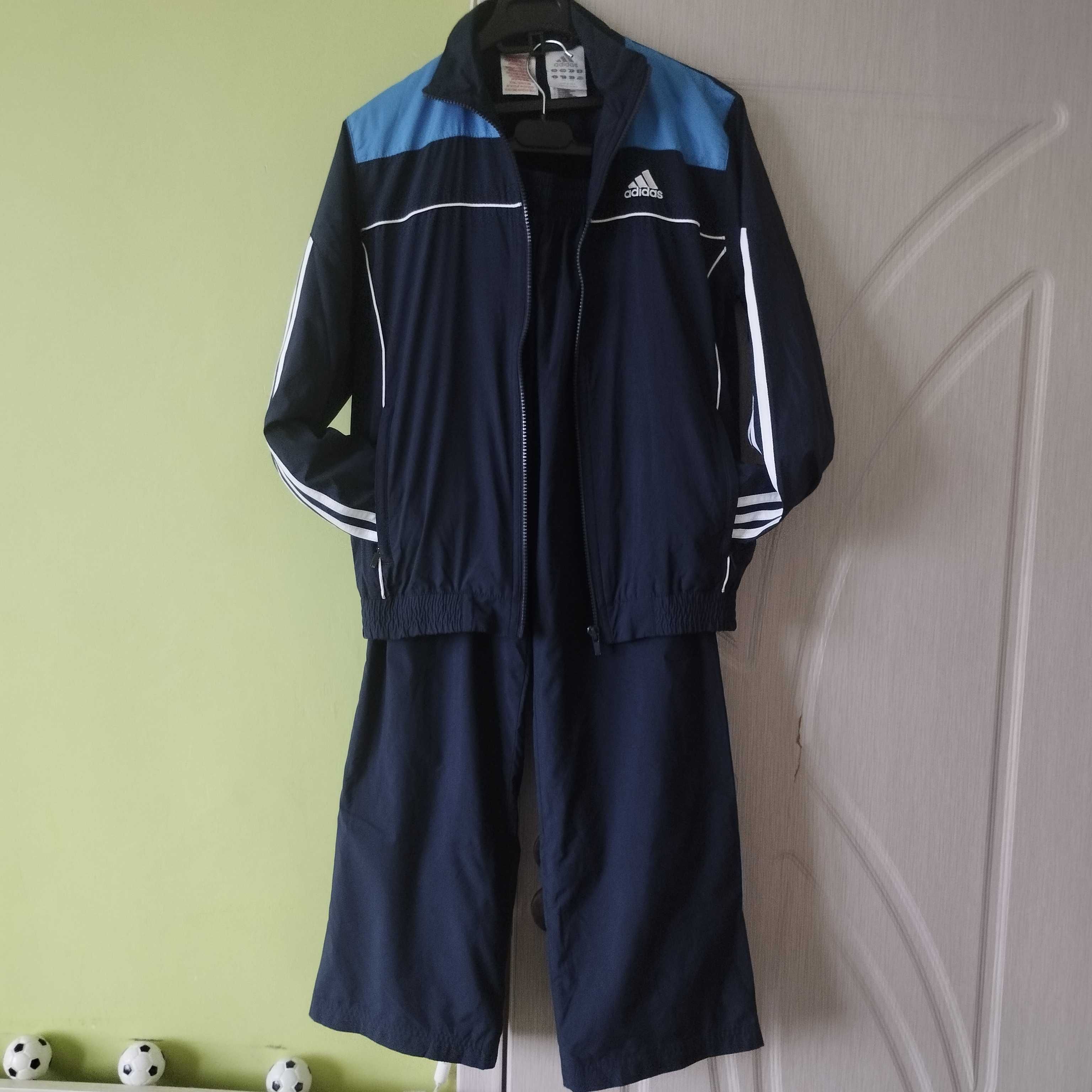 Детски анцуг Adidas 11-12 г.Цена 54.99 лв.