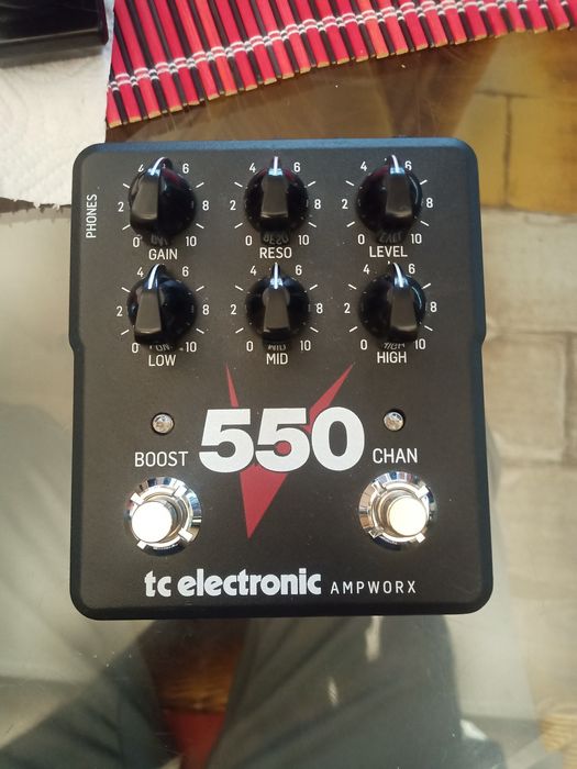 Ефект за китара V550