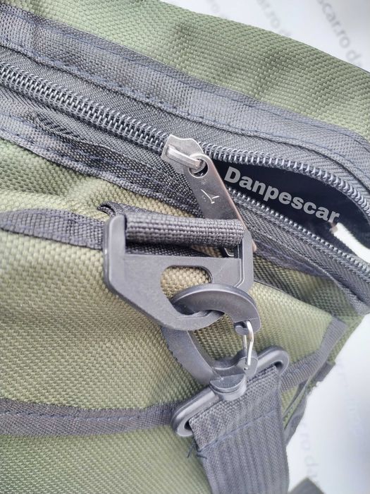 Geanta ROBINHAN pentru accesorii pescuit la crap spinning cu separeuri