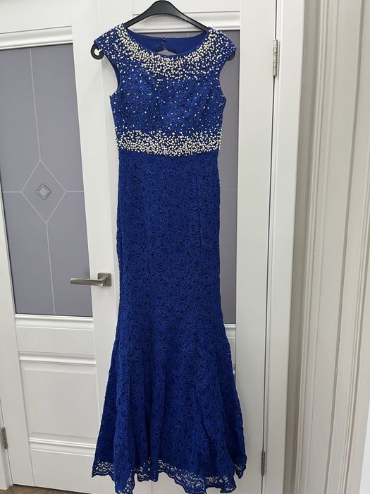 Вечернее платье в хорошем состоянии