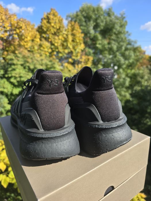 Adidas Y3 Ultraboost 5 42 , 43 si 44 Noi!