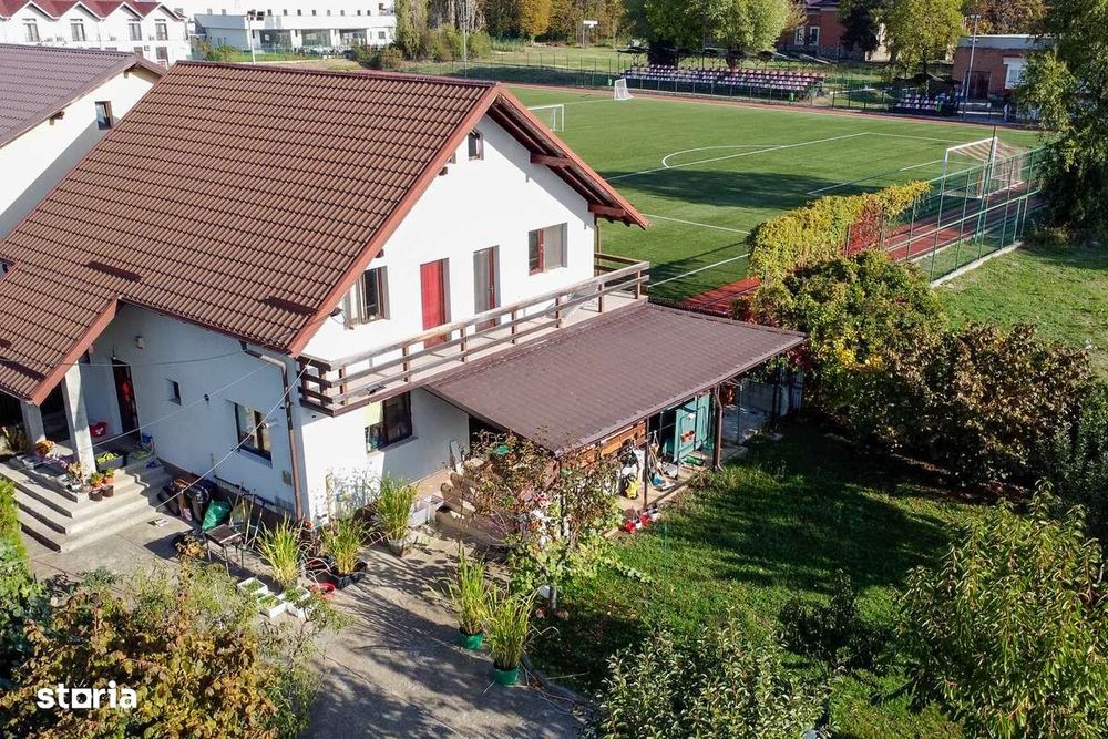 Casă cu livadă și curte, 182mp utili, P+E+M, Câmpina / Comision 0%