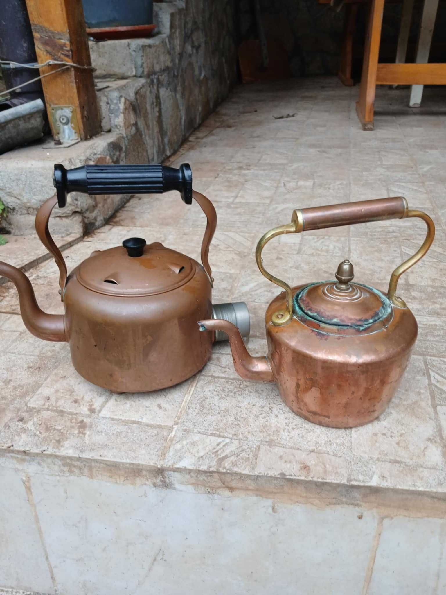 Стар меден чайник