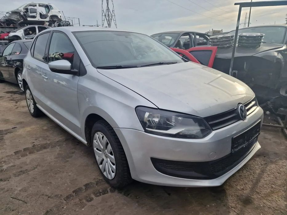 Dezmembram VW Polo, an 2010, 1.6 TDI euro 5 cod CAY, cutie manuala