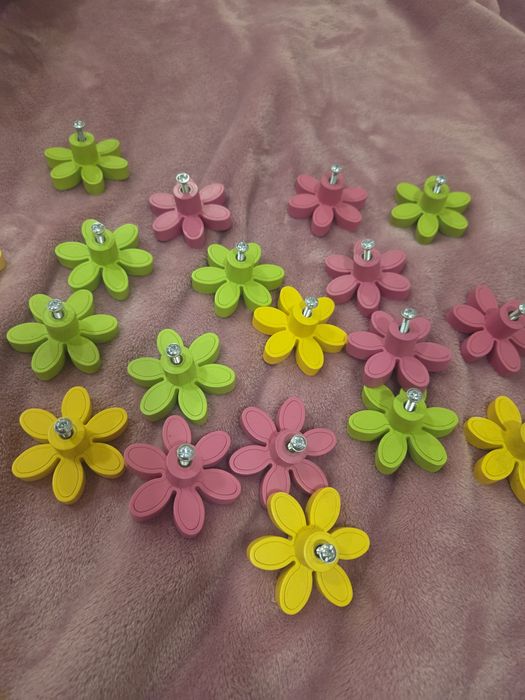 Мебелни дръжки цветя