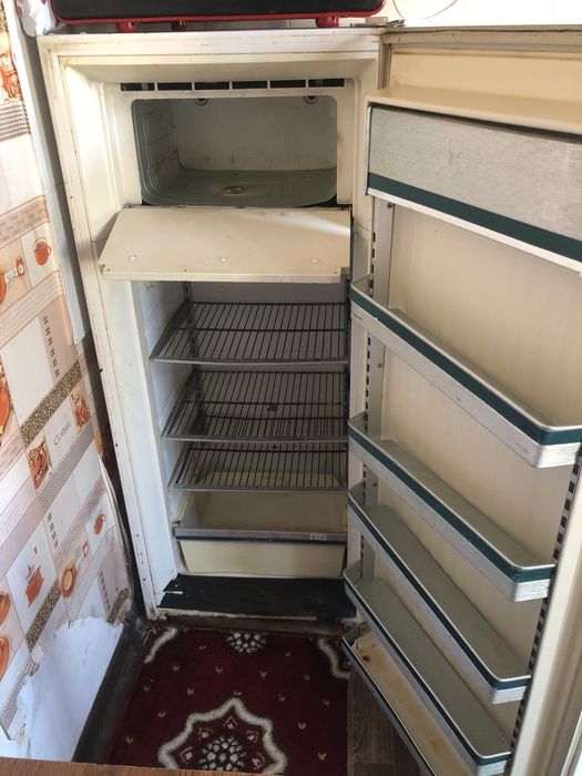 Холоделник сотилади