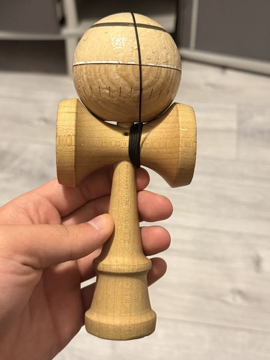 Kendama Krom Gas Cream