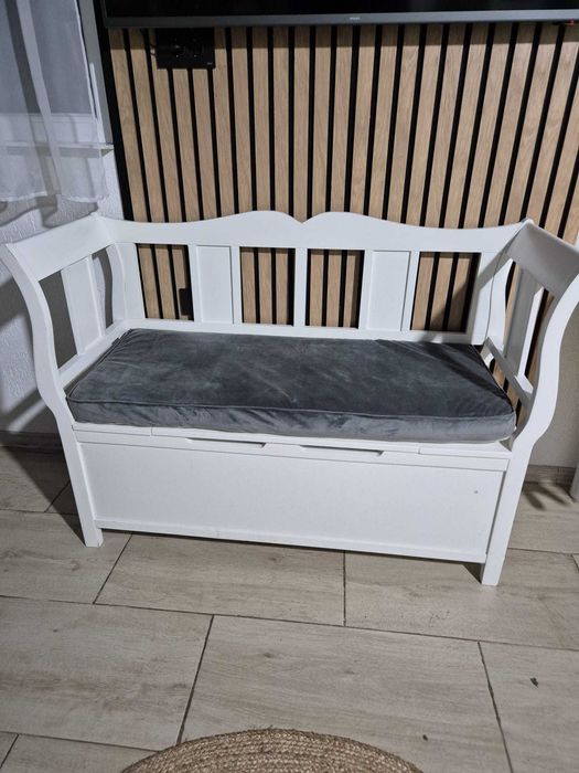 Banca Jelling cu spatiu de depozitare