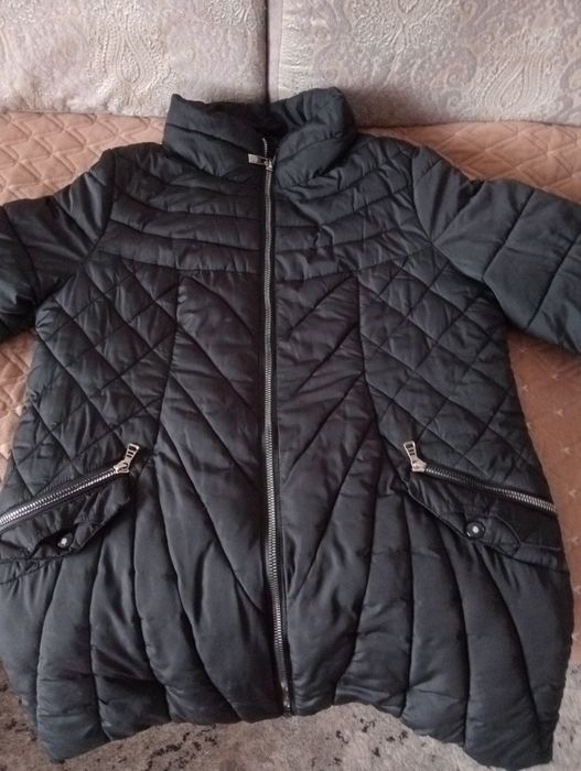 Отдам куртку зимнюю.