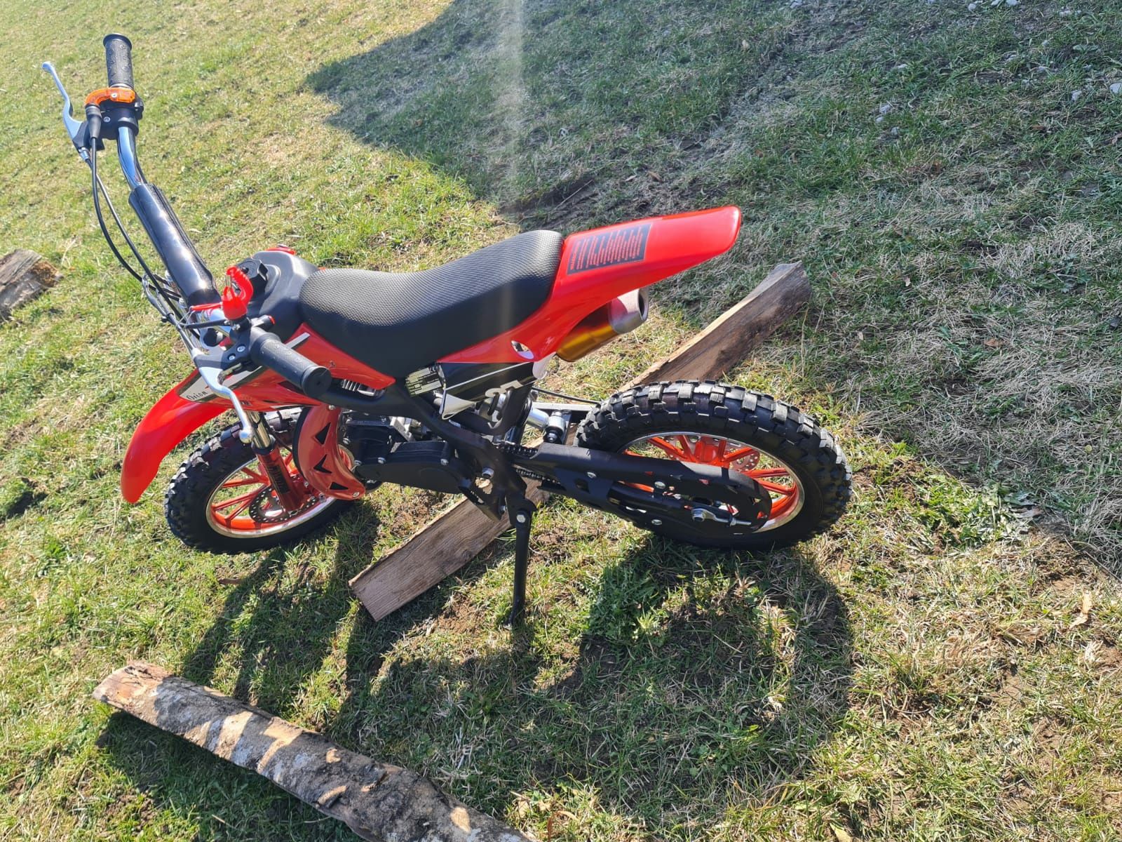 Enduro cross pe benzina in 2 Timpi cu roti de 10 Inch pentru copii