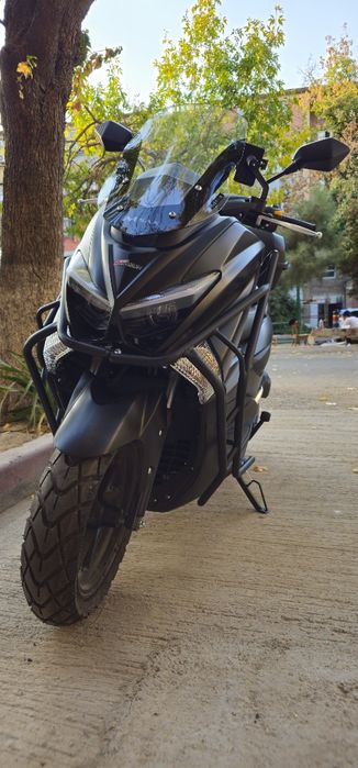 Продается почти новый скутер Skillmax