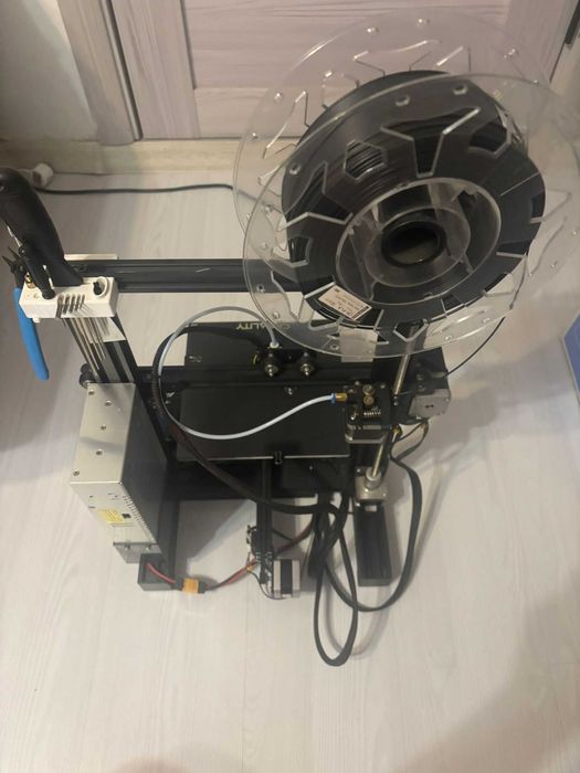 Imprimanta 3D CREALITY ENDER-3 cu suprafata de printare de Sticla