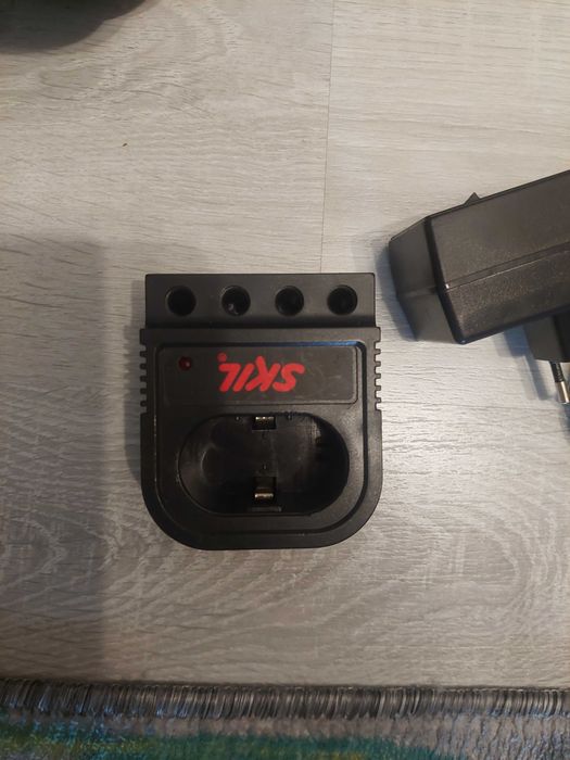 Винтоверт Skil 12V