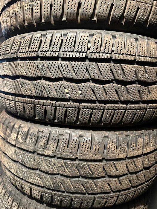 Anvelope iarna Hankook 225/55/17 C