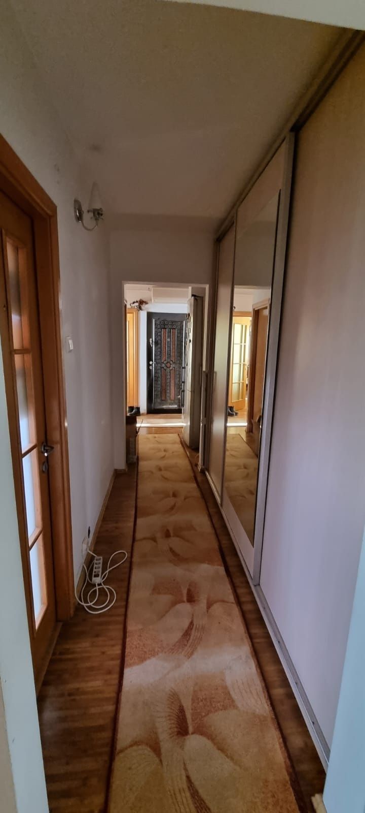 Vand apartament  3 camere