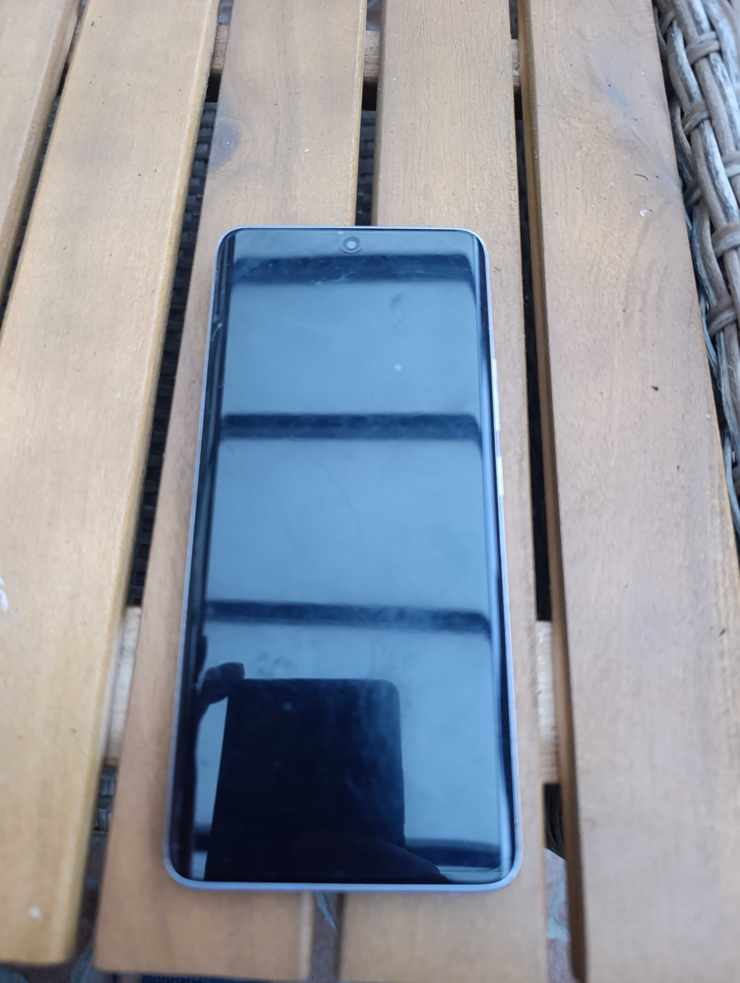 Xiaomi Redmi note 13 pro +
