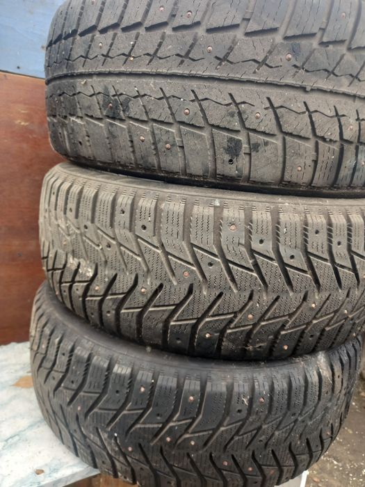 Продам шину 215:55:17 Продам шину