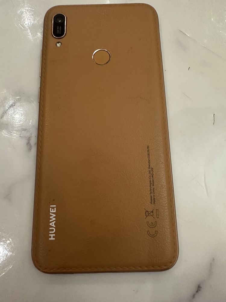 Телефон Huawei Y6  -32