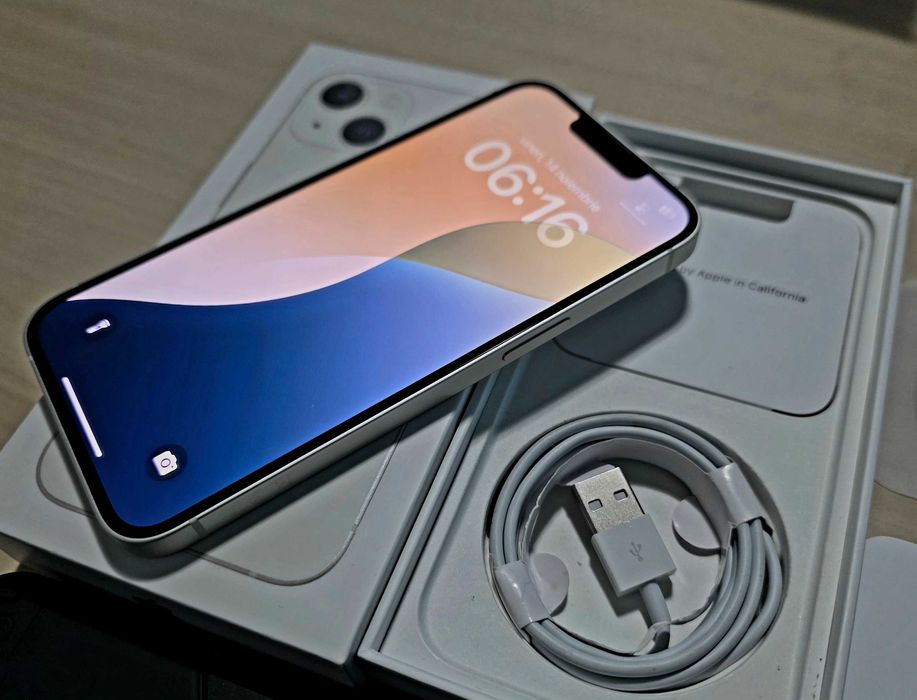 Iphone 13, 5G, nota 10 pe linie !! Alb,Pachet complet,orice retea