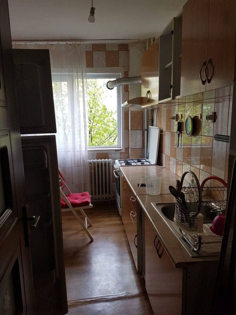 Apartament 3 camere Frigocom liber 1 august