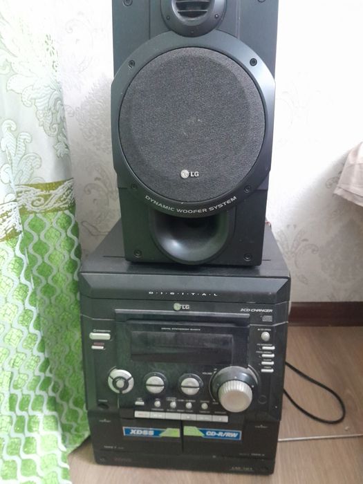 Продам,музыкальный центр