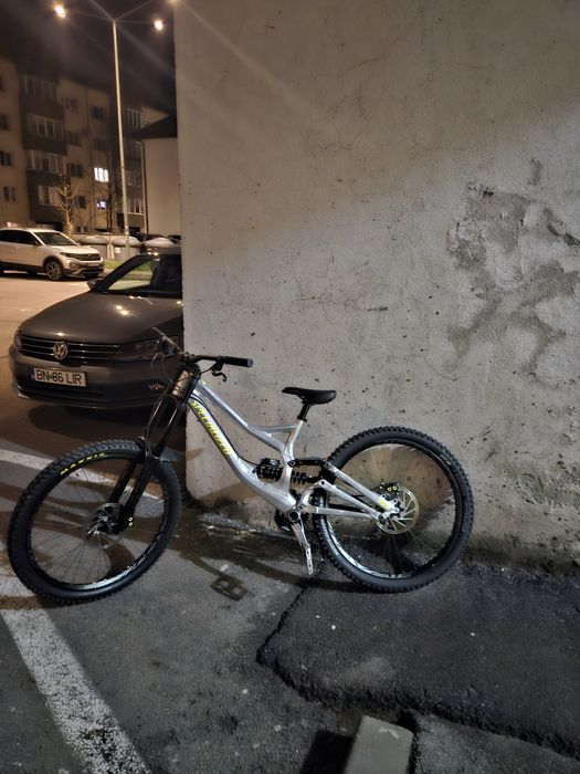 Specialized demo 8