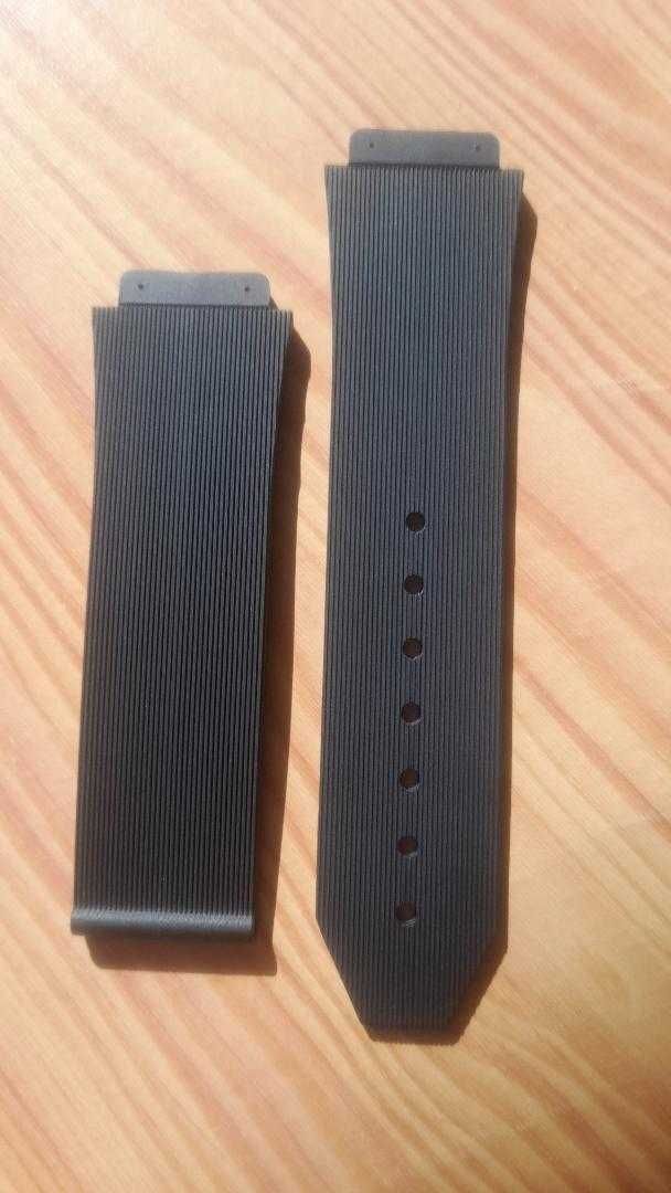 curea Hublot neagra din silicon si inchizatori, surubelnita, surubele.