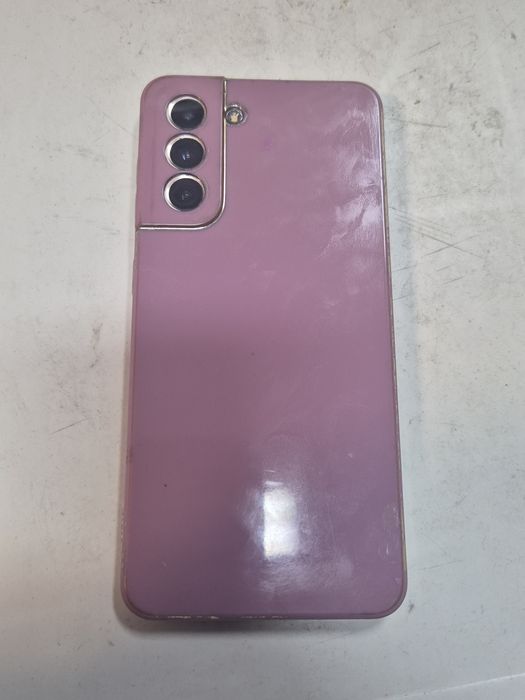 Продавам Samsung S21