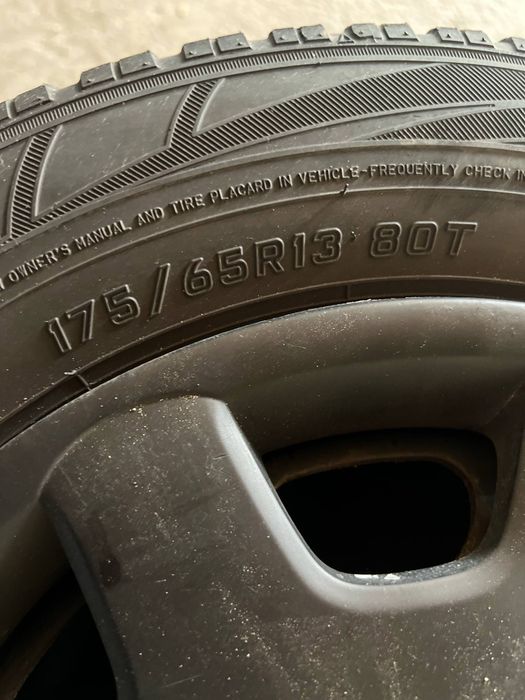 Vând 4 roti mărimea 175/65/r13