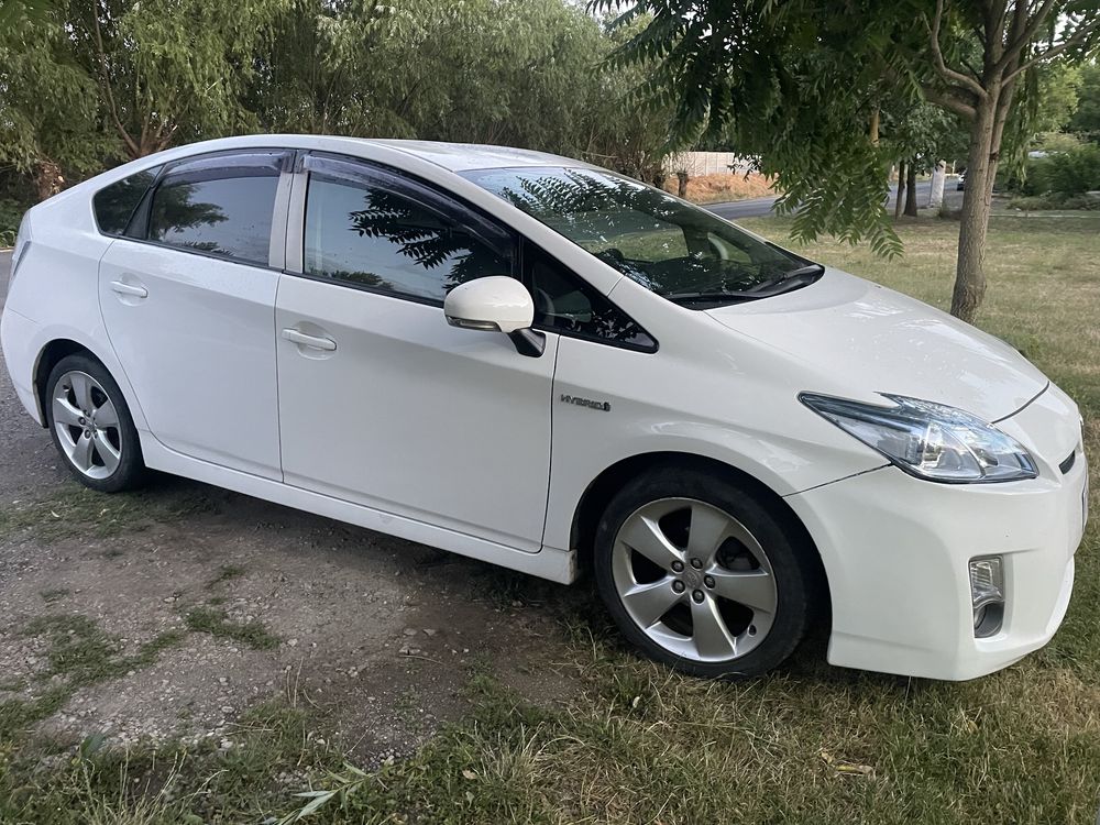 Toyota prius 2012